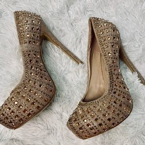 Beautiful gold rhinestone heels